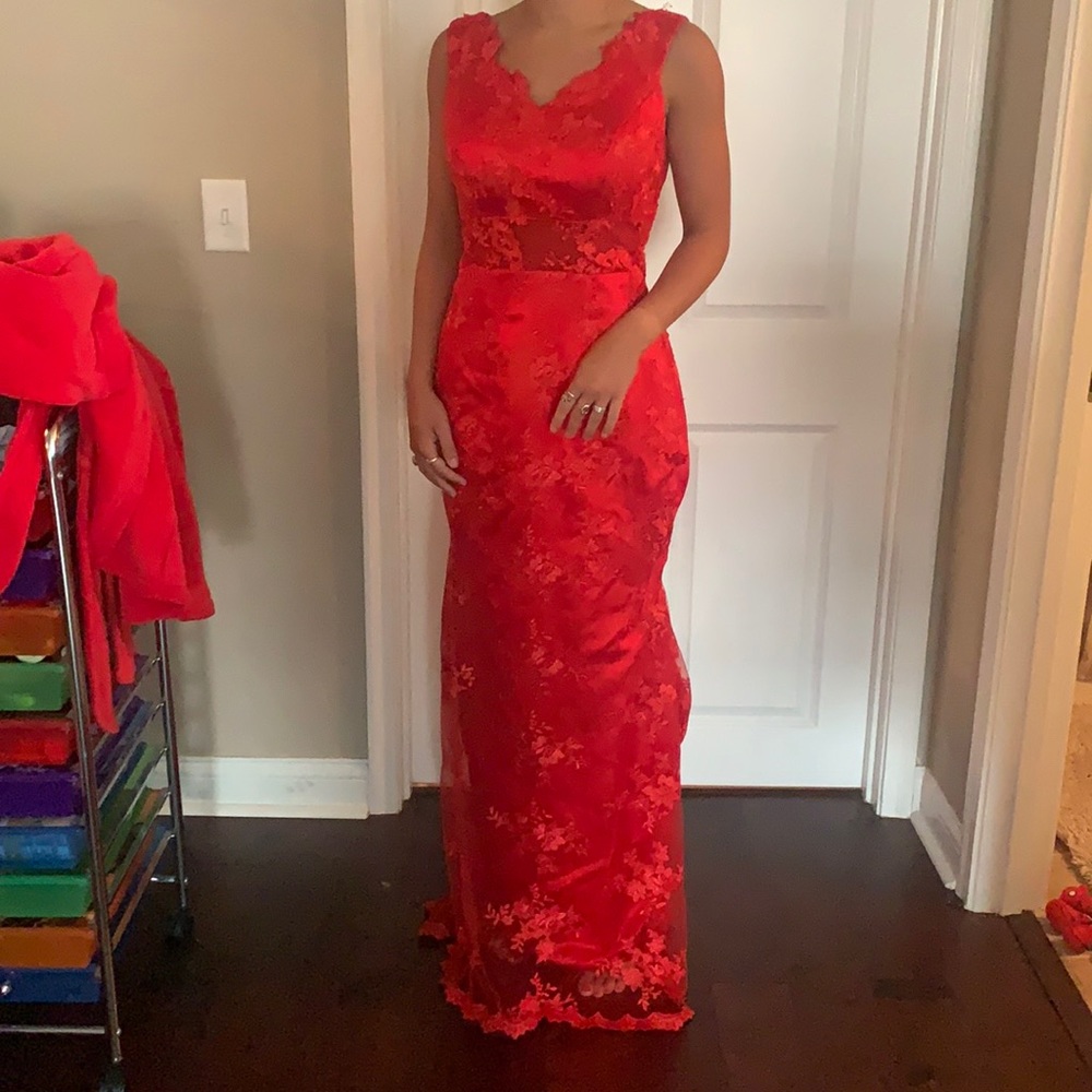 Formal dress perfect for Prom or special occasion